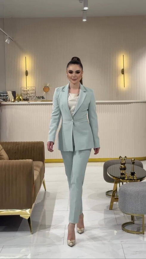Costum Melisa